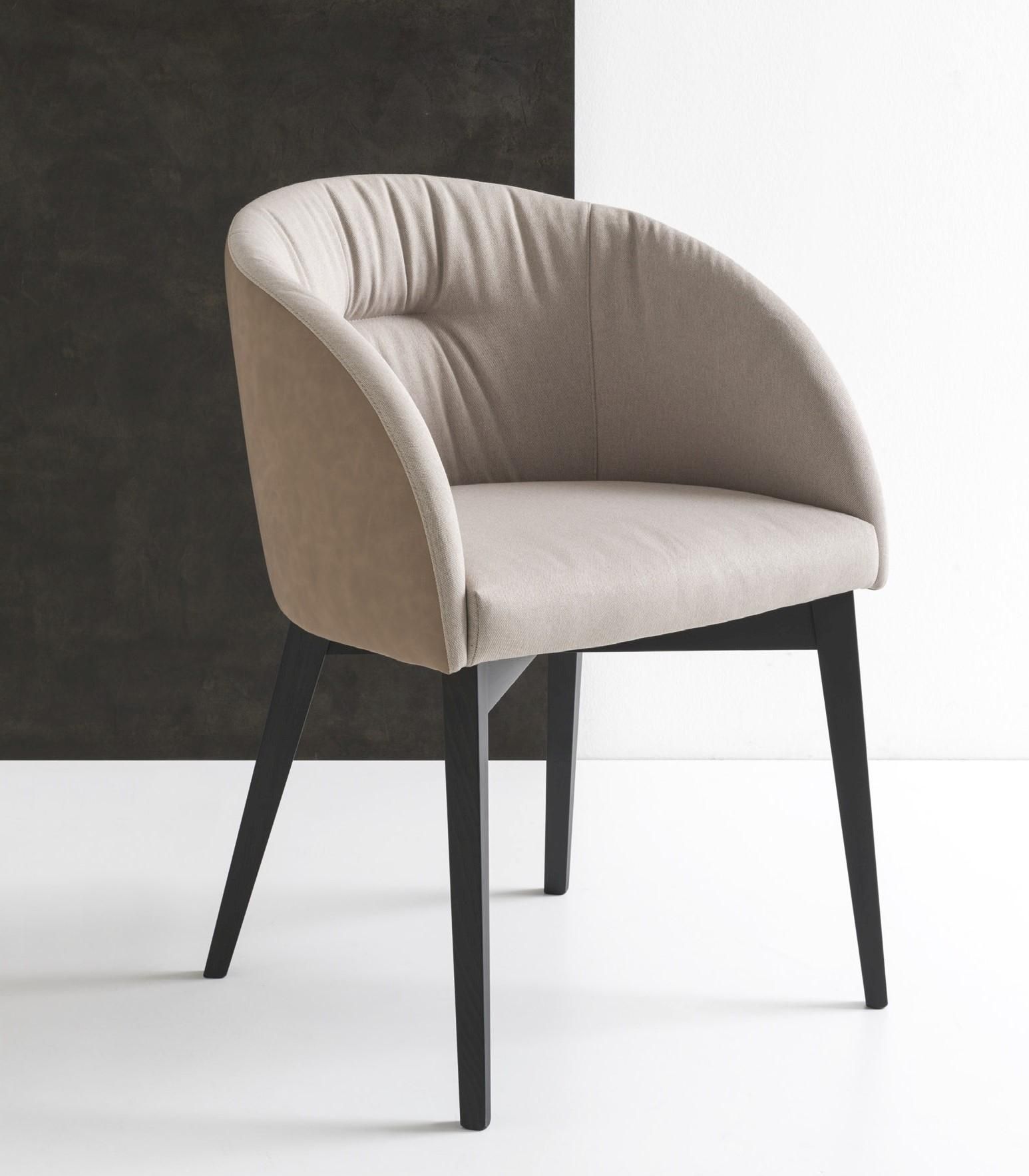 Designer Rosie Padded Armchair| Soft by PopUpDesign - Connubia